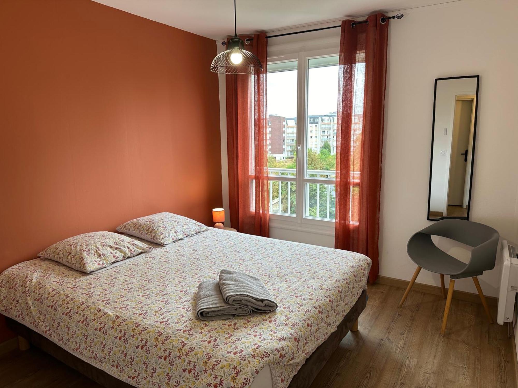 Le Grand Parc 13 - 2 Chambres - Wifi - Parking Châteauroux المظهر الخارجي الصورة